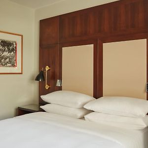 Camera con letto queen size